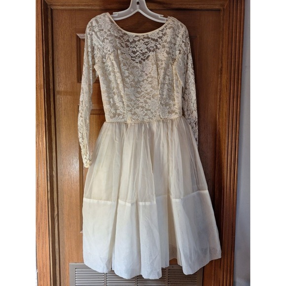 White 1950s party dress with sheer lace bodice and sheer pleated organza skirt - Picture 4 of 9